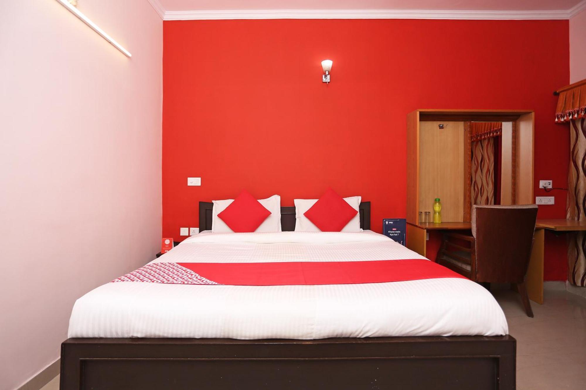 Hotel O Lime Wood Dehradun Bagian luar foto